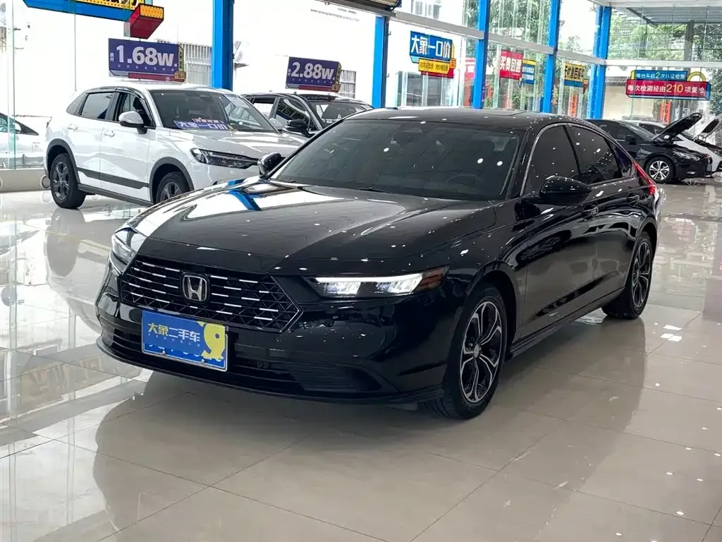 Honda Accord — фото 1