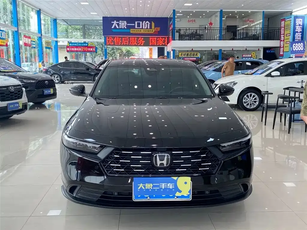 Honda Accord — фото 8