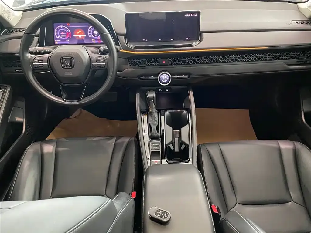 Honda Accord — фото 10