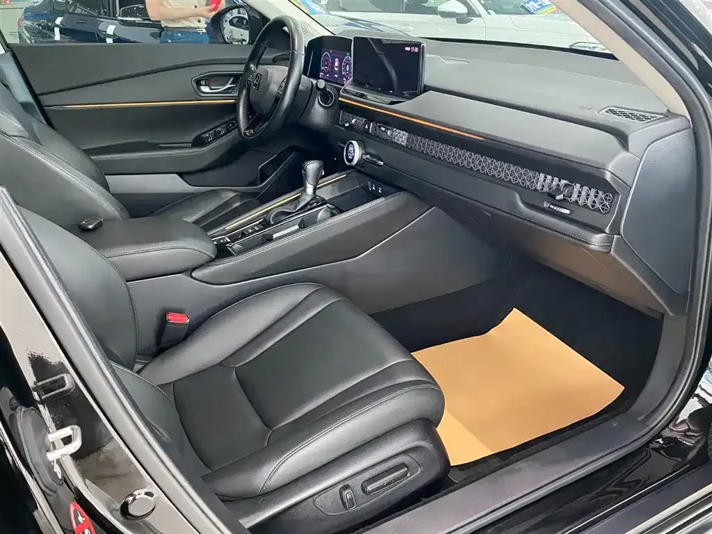 Honda Accord — фото 9