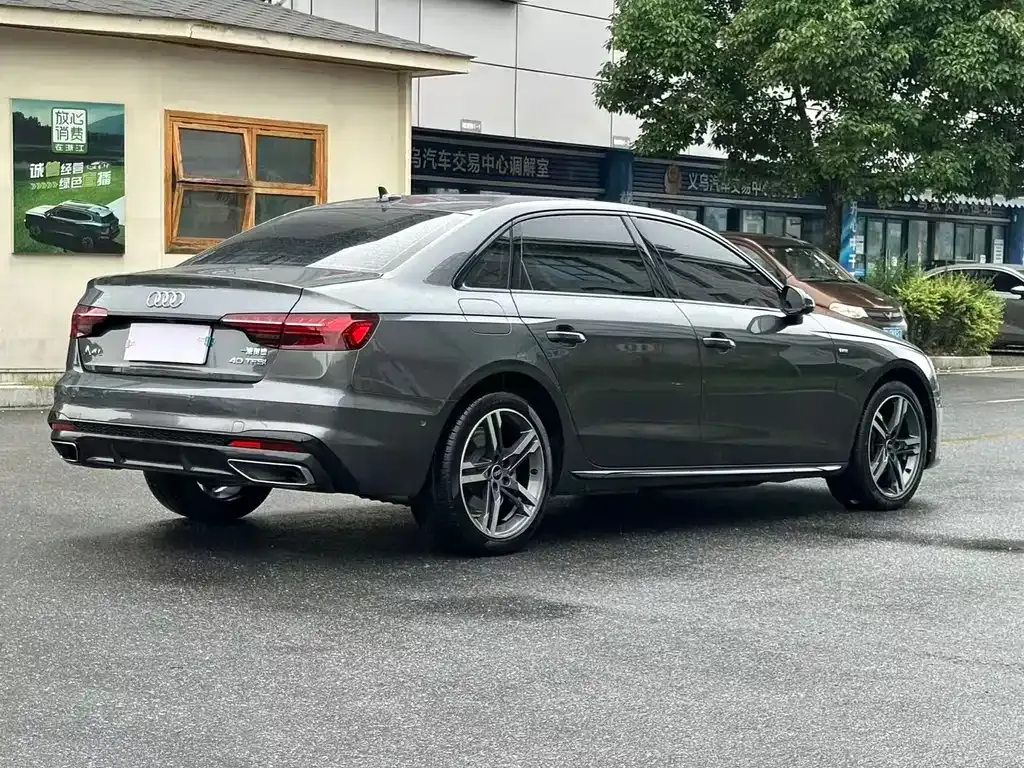 Audi A4L — фото 7
