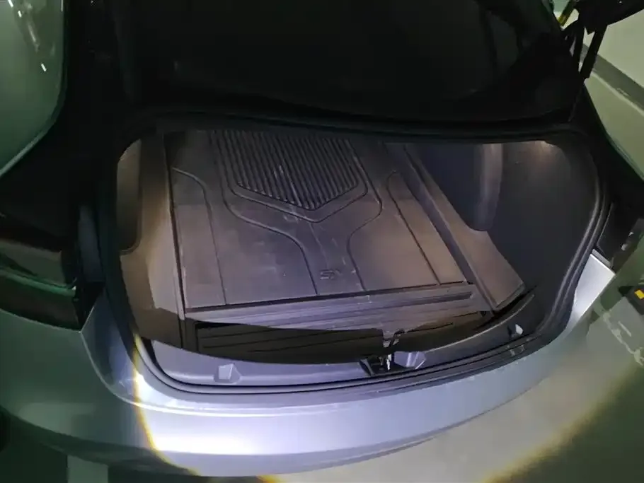 Tesla Model 3 — фото 2