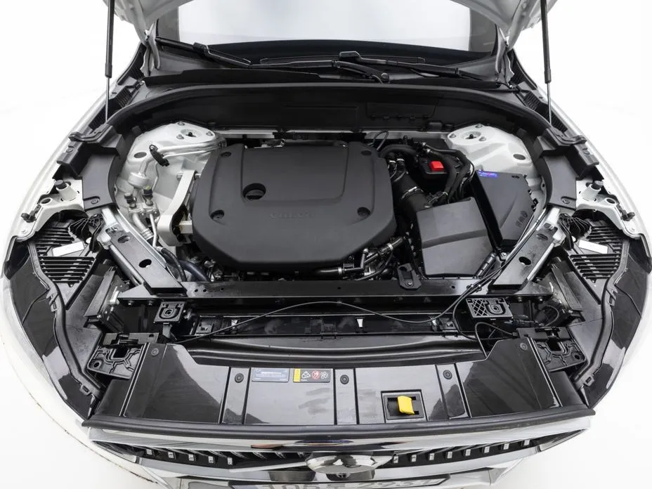 Volvo XC60 2025 из KR, фото 10