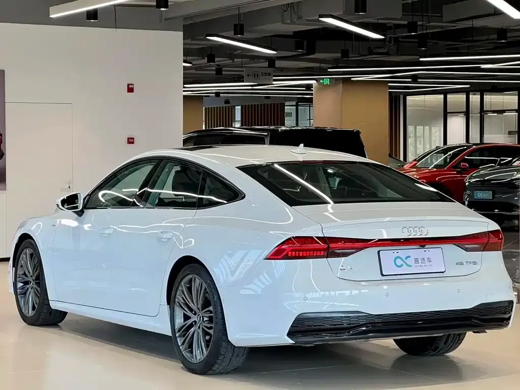 Audi A7 — фото 10