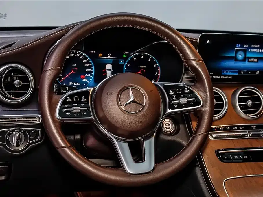 Mercedes-Benz GLC — фото 5