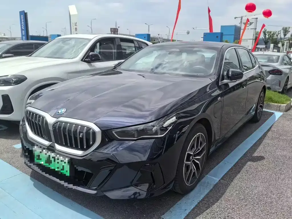 BMW i5