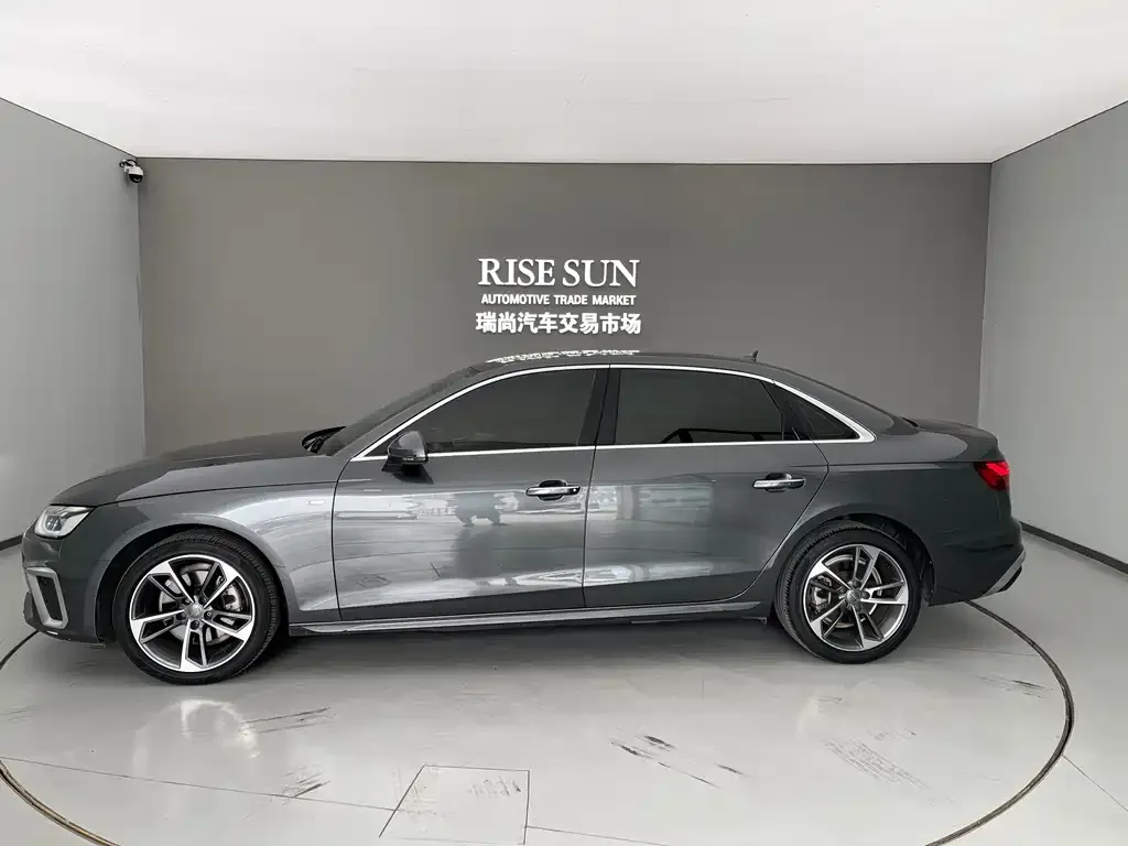 Audi A4L — фото 4