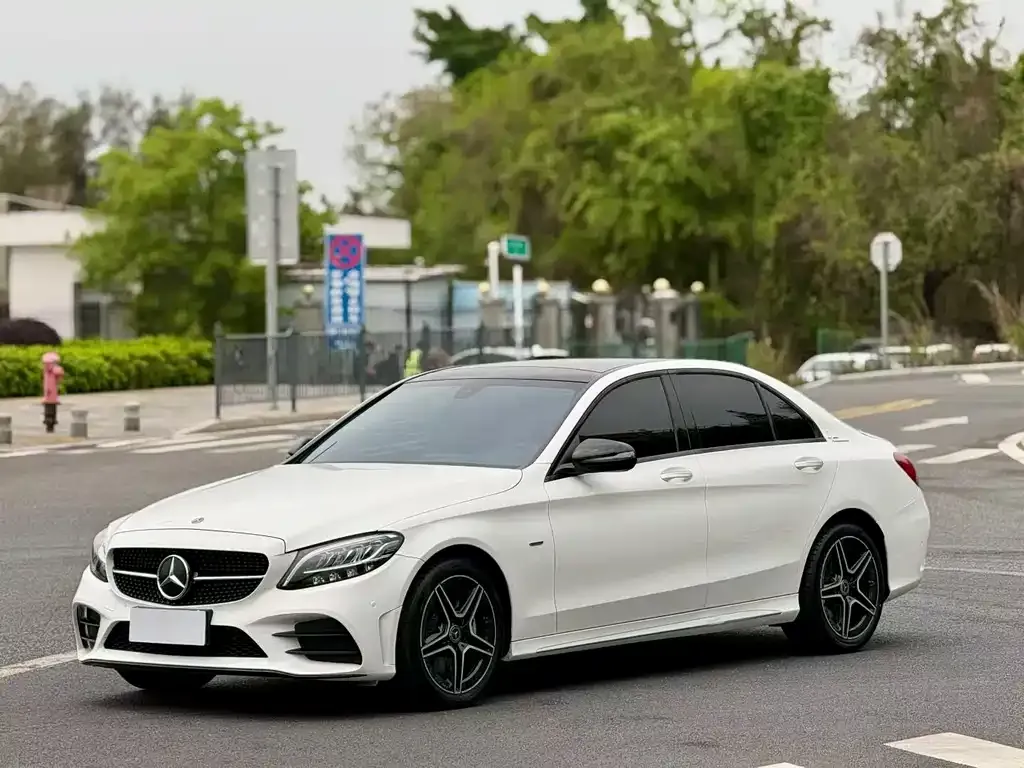 Mercedes-Benz C-Class — фото 1