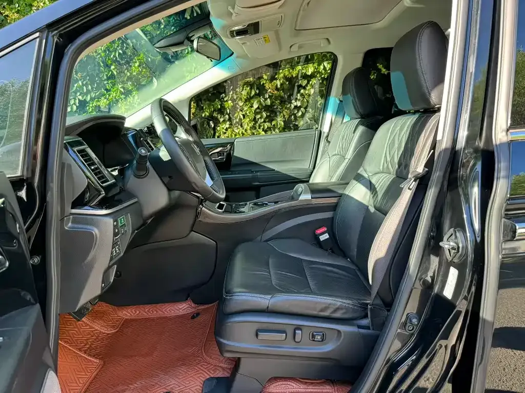 Honda Elysion 2021 из CN, фото 4