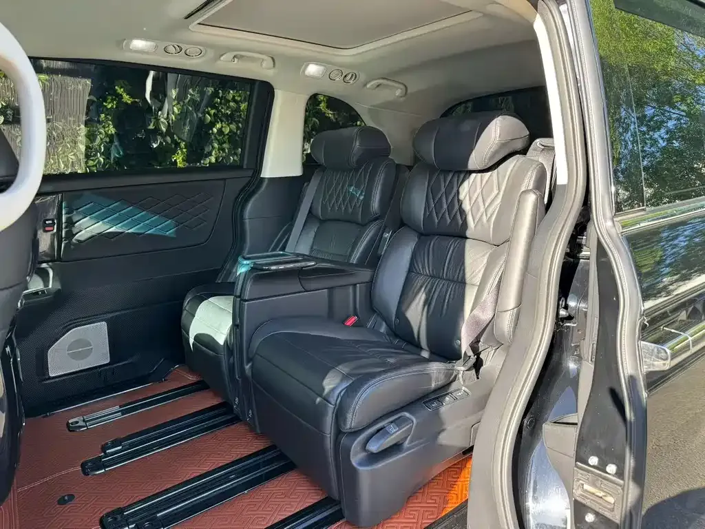 Honda Elysion 2021 из CN, фото 2
