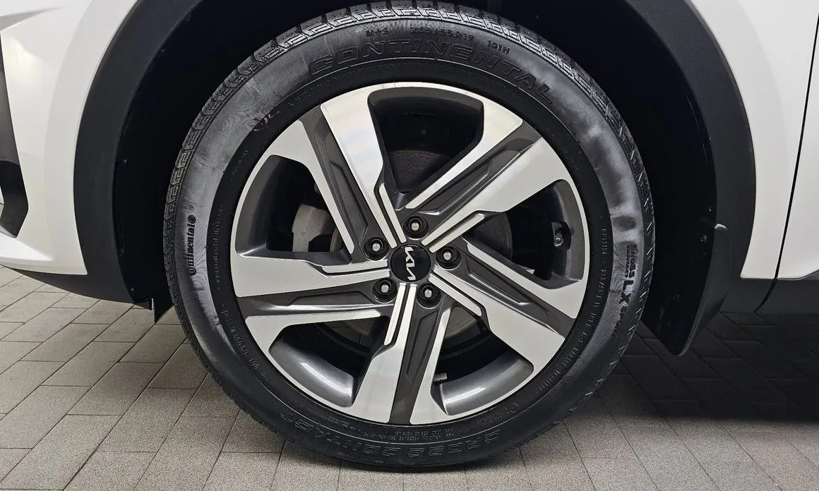 Kia Sorento — фото 10