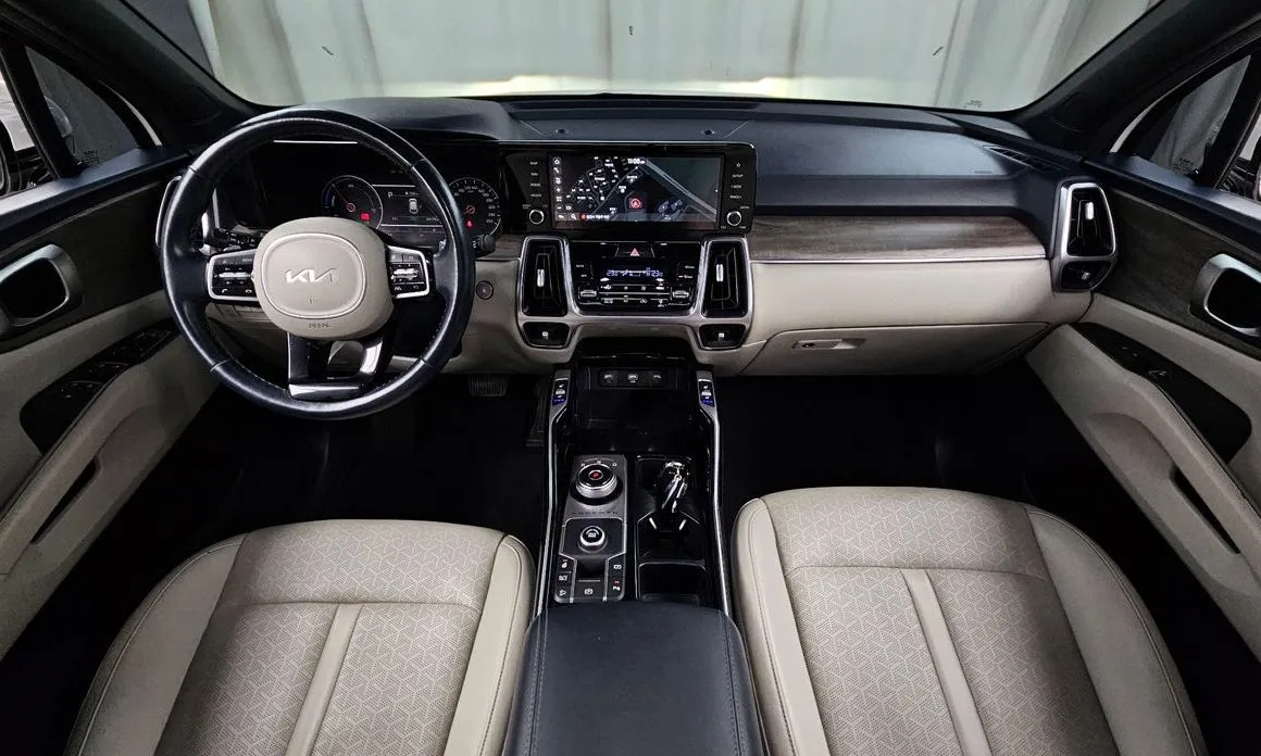 Kia Sorento — фото 9