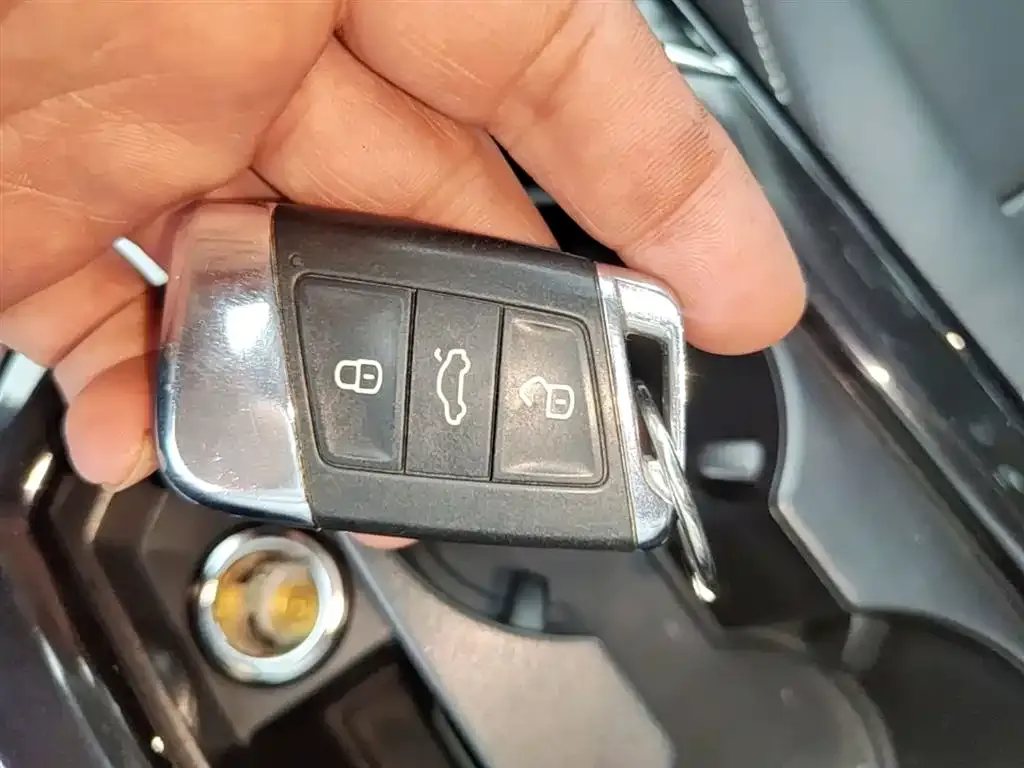 Volkswagen 帕萨特插电混动 — фото 9