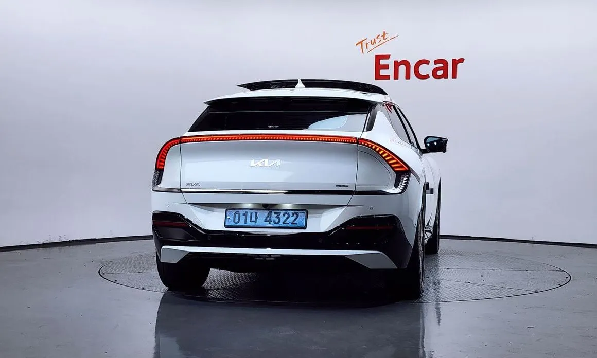Kia EV6 2023 из KR, фото 2
