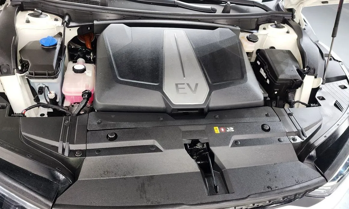 Kia EV6 2023 из KR, фото 6