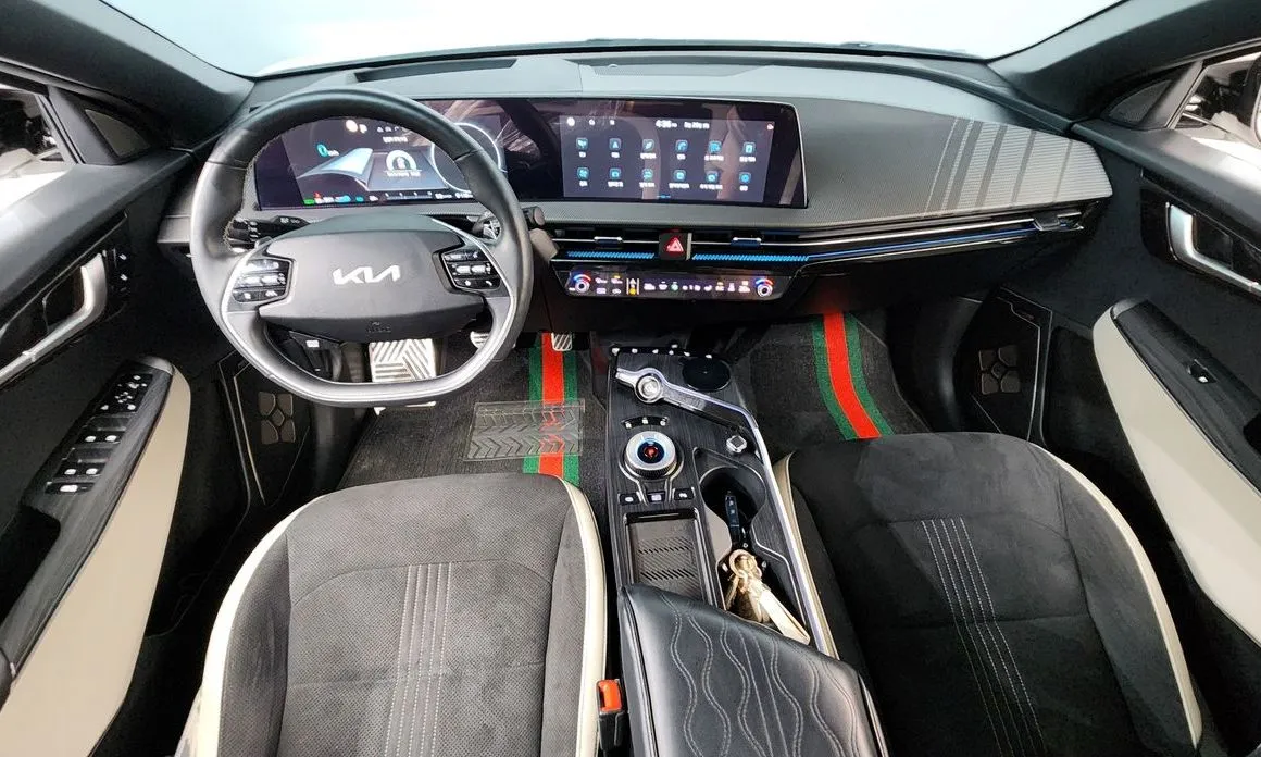 Kia EV6 2023 из KR, фото 8