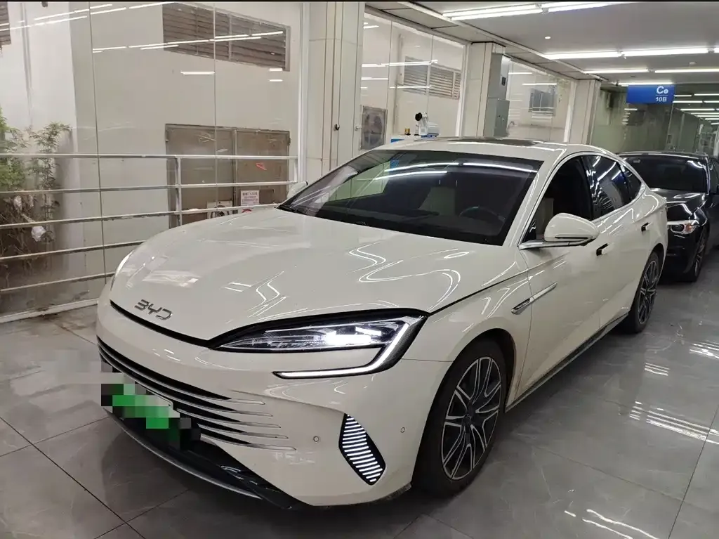 BYD Seal — фото 1