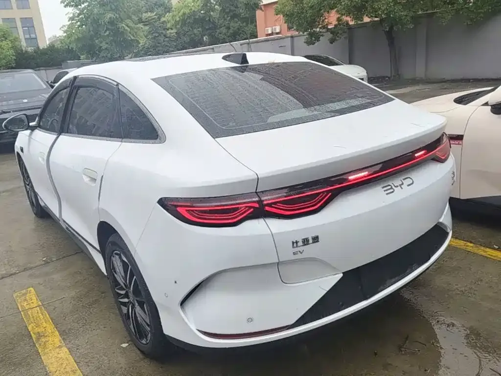 BYD Qin L — фото 4