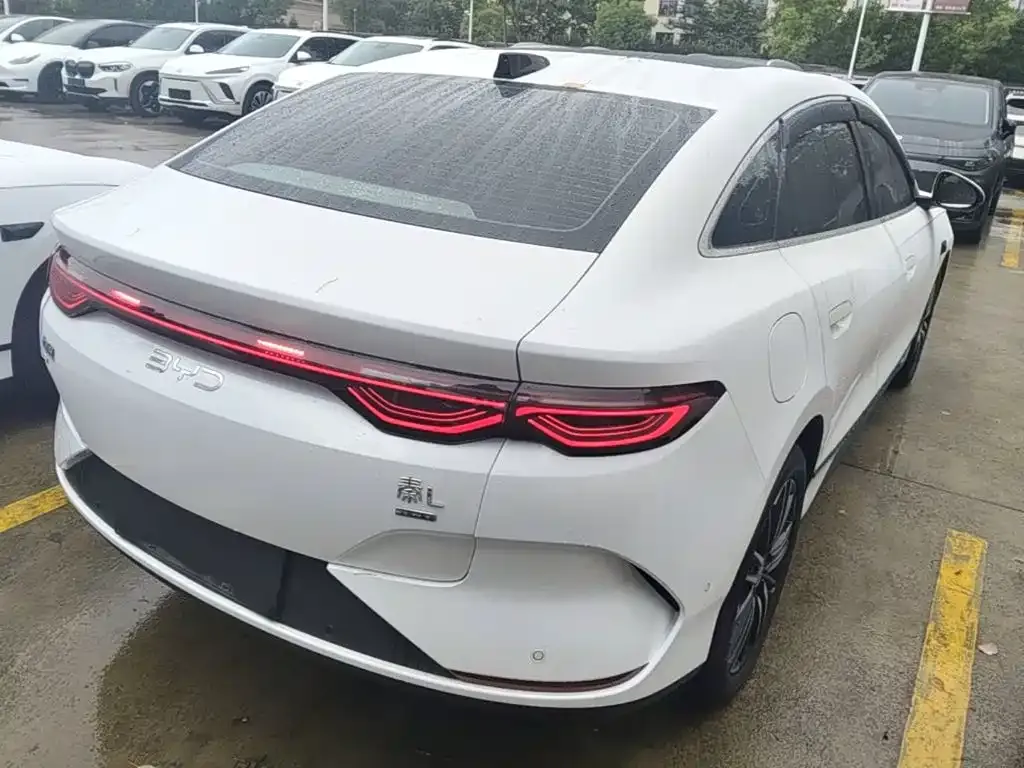 BYD Qin L — фото 2