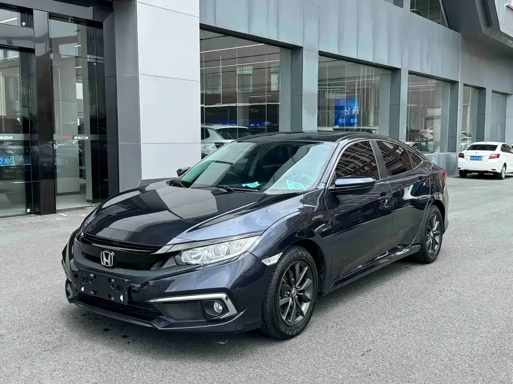 Honda Civic — фото 1