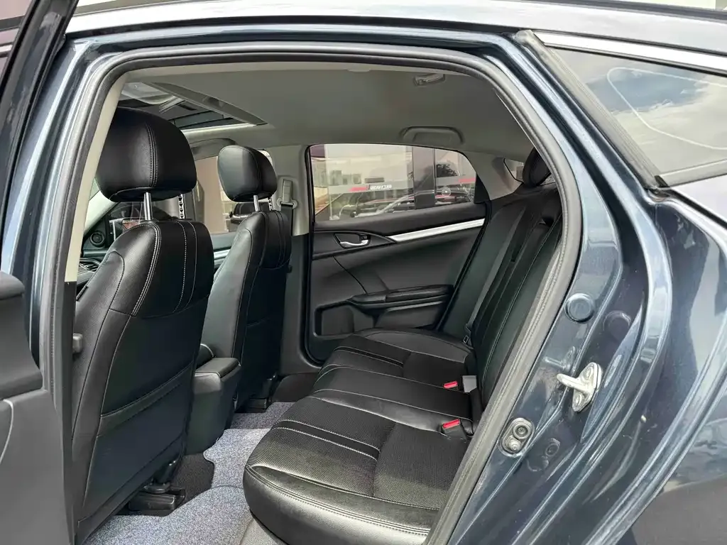 Honda Civic — фото 8