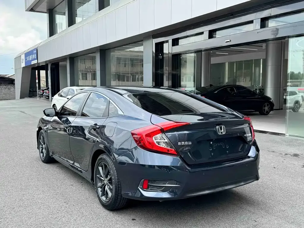Honda Civic — фото 9