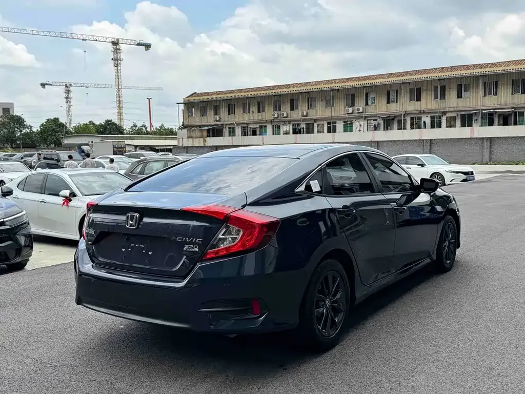 Honda Civic — фото 4