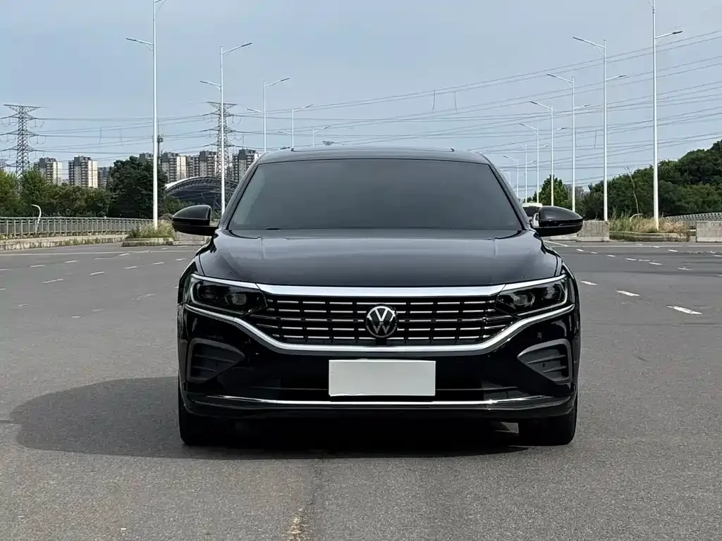 Volkswagen Passat — фото 3