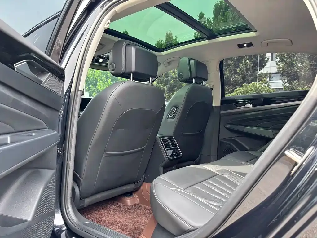 Volkswagen Passat — фото 9
