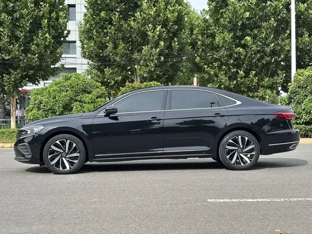 Volkswagen Passat — фото 4