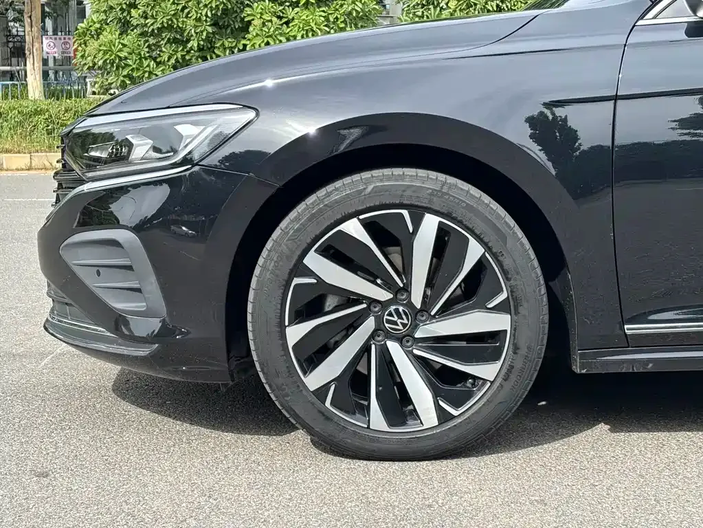 Volkswagen Passat — фото 7