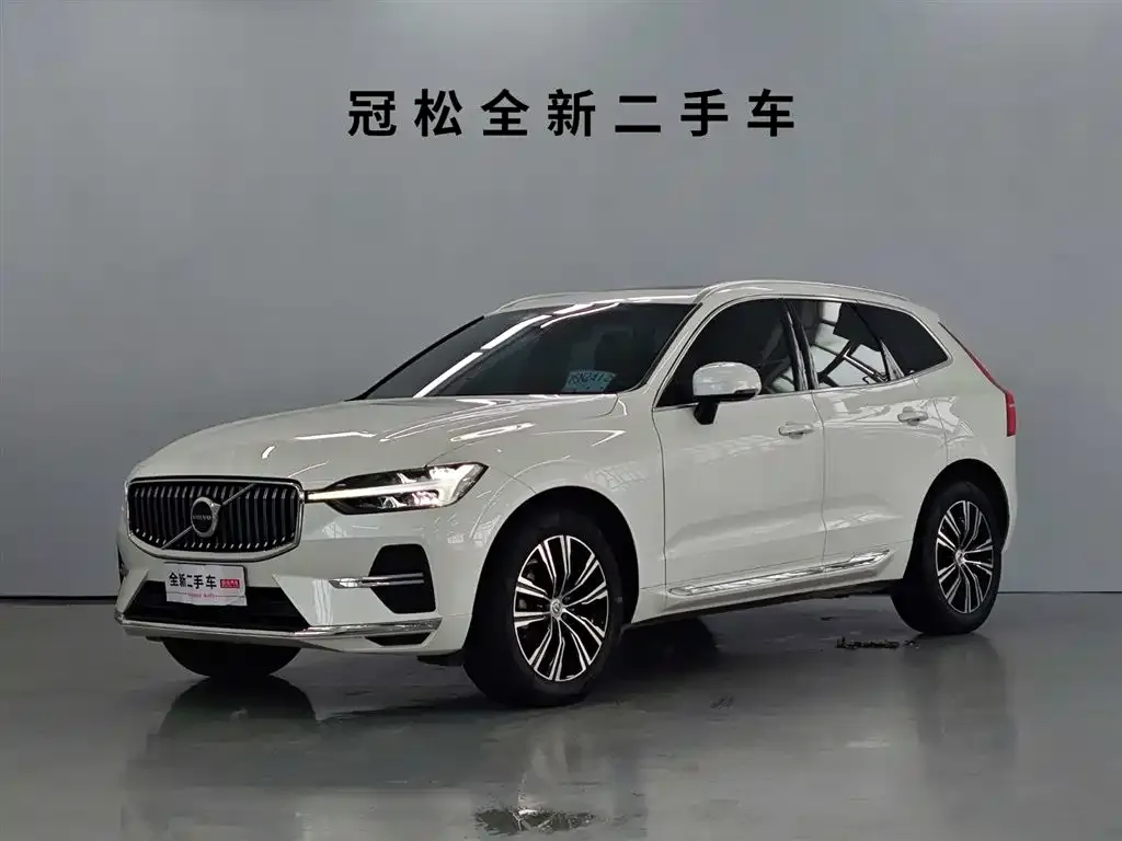 Volvo XC60 — фото 1
