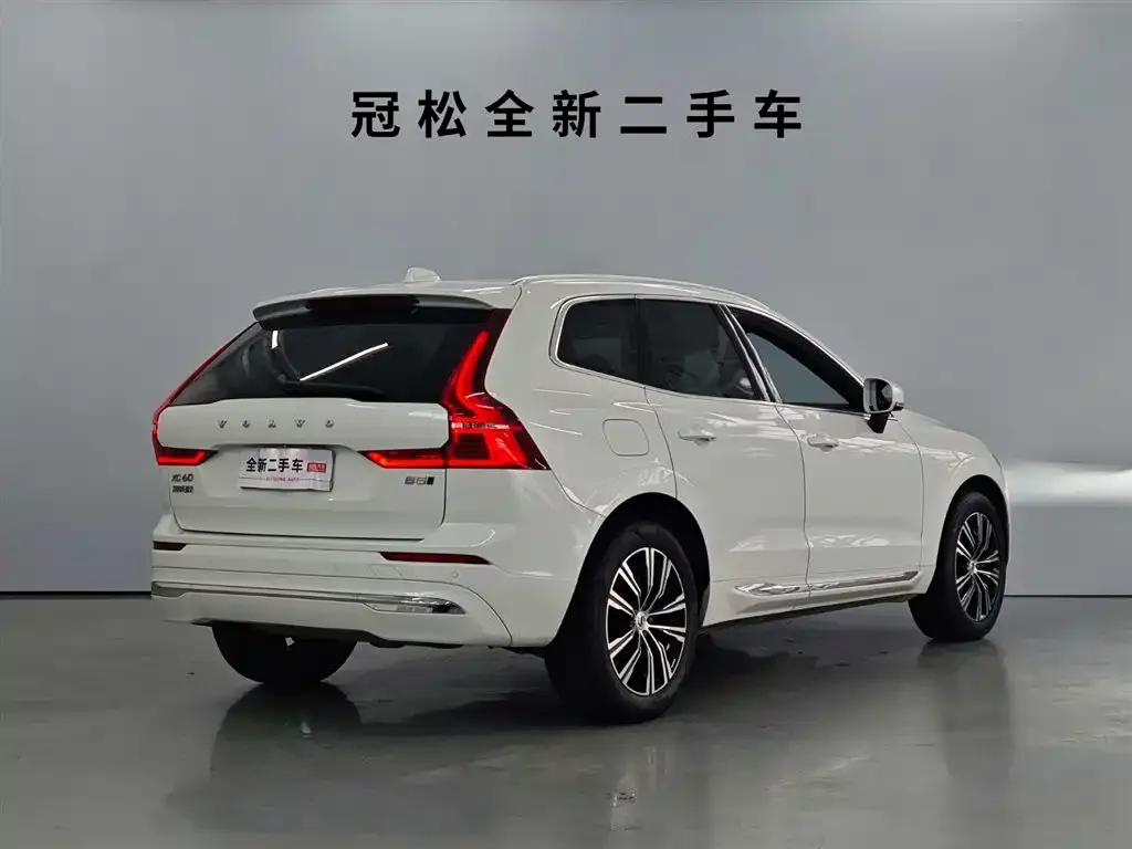Volvo XC60 — фото 5