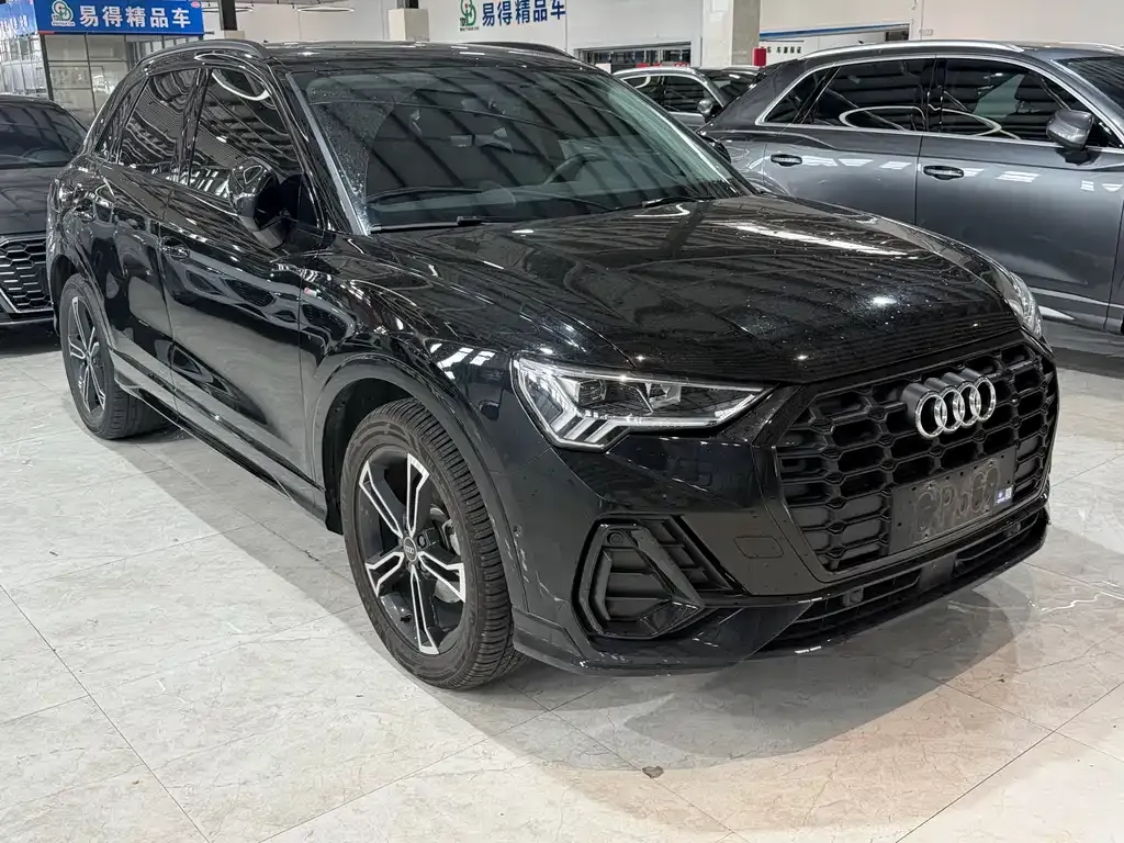 Audi Q3 — фото 10