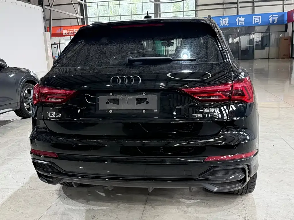 Audi Q3 — фото 7