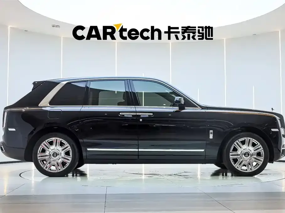 Rolls-Royce Cullinan — фото 9