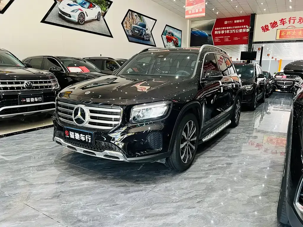Mercedes-Benz GLB — фото 1