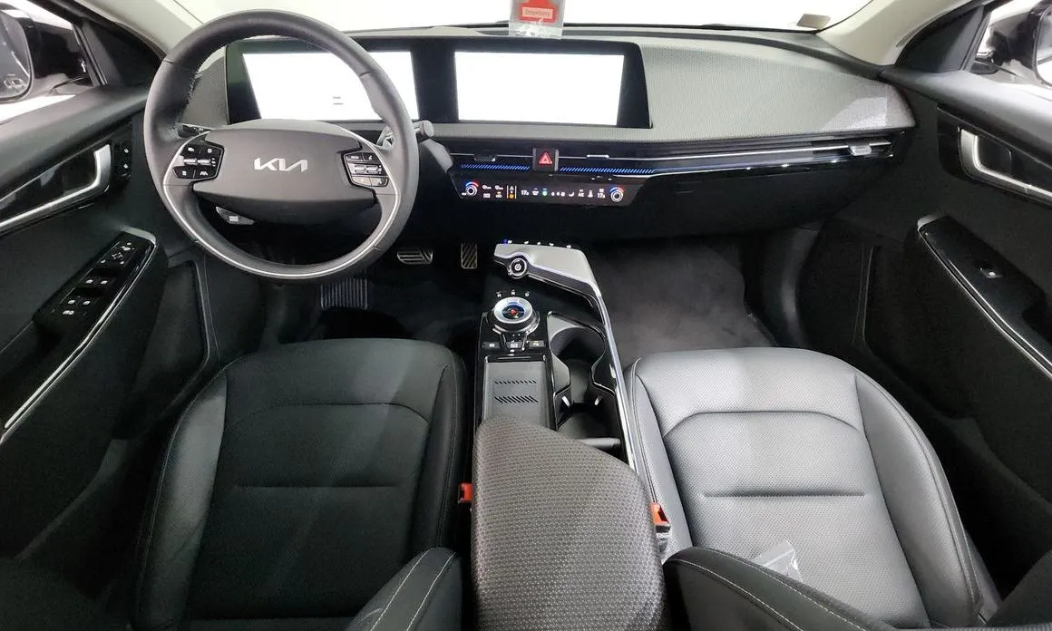 Kia EV6 — фото 8