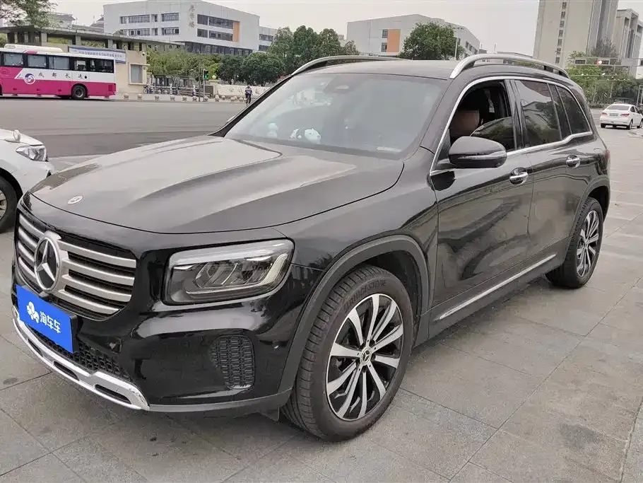Mercedes-Benz GLB — фото 1