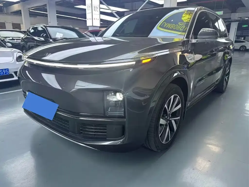 Li Auto L8