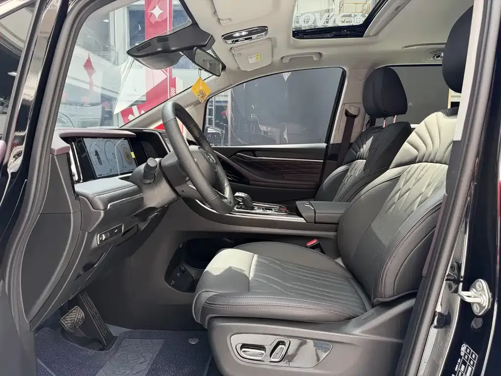 GAC Motor Trumpchi M8 — фото 8