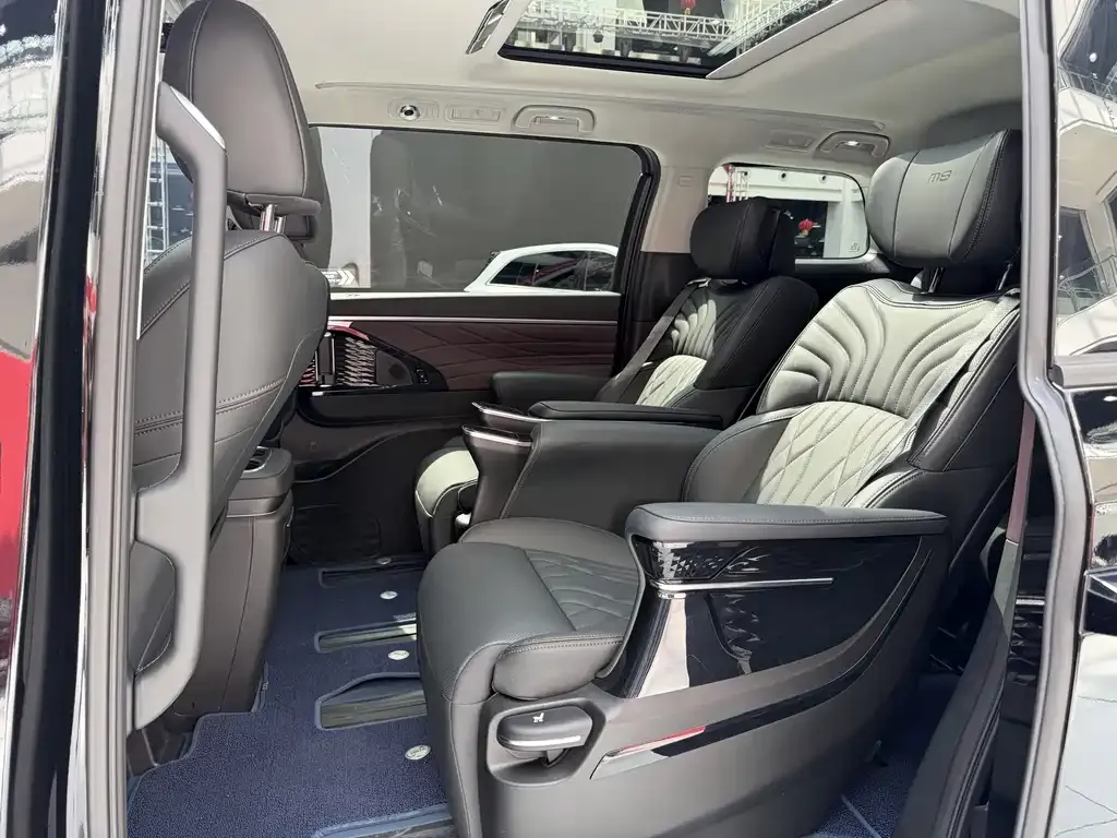 GAC Motor Trumpchi M8 — фото 5