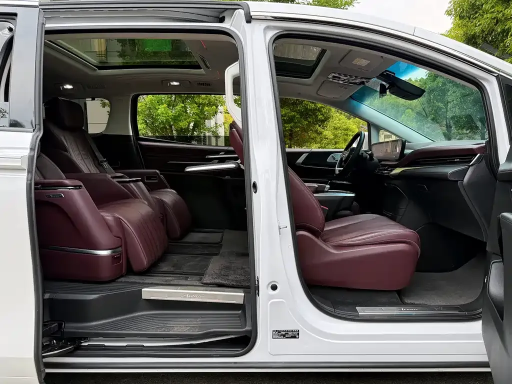 Buick Century 2023 из CN, фото 7