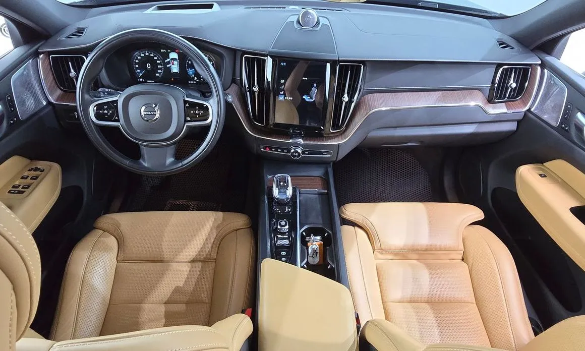 Volvo XC60 2021 из KR, фото 10