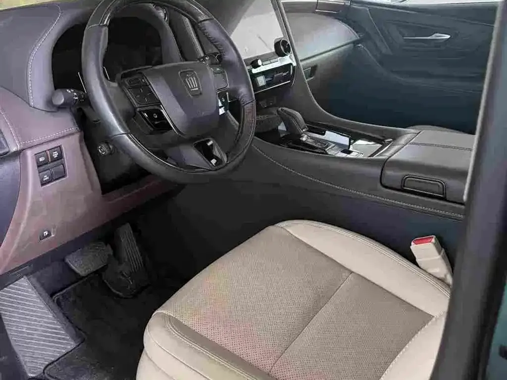 Toyota Vellfire — фото 3