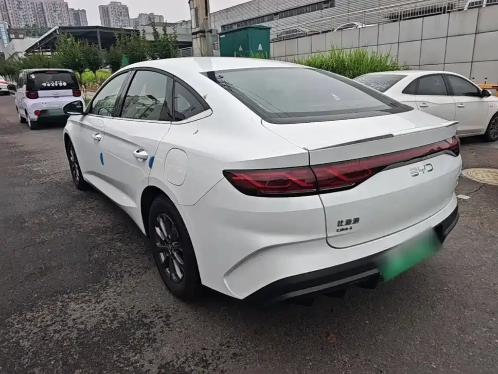 BYD Qin L — фото 2