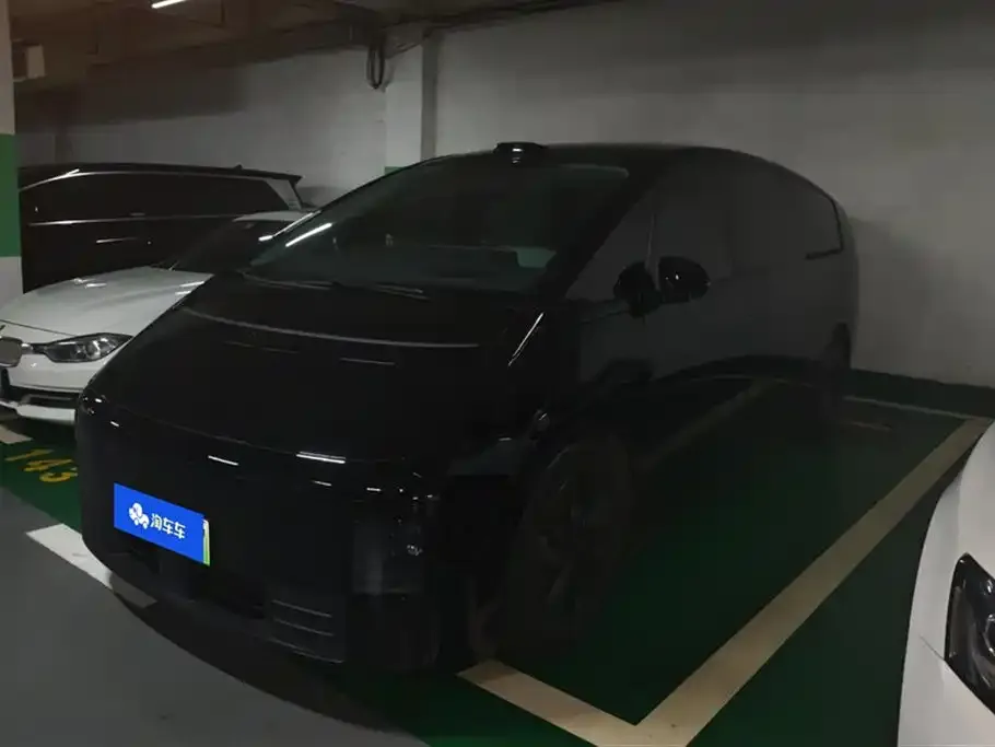 Li Auto MEGA