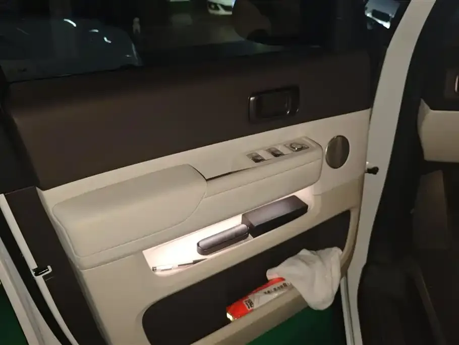 Li Auto MEGA 2024 из CN, фото 2