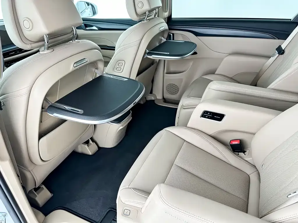 Buick GL8 Hybrid — фото 9
