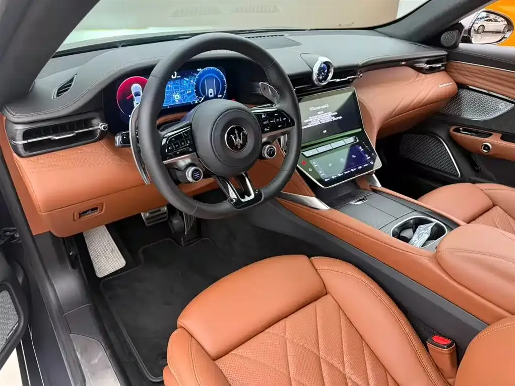 Maserati GranTurismo — фото 9